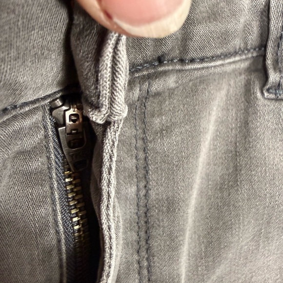🔥 Host Pick 🔥White House Black Market skimmer charcoal gray jeans size 6 - Picture 6 of 9
